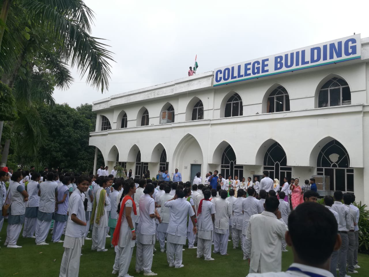 Hayat Institute of Nursing